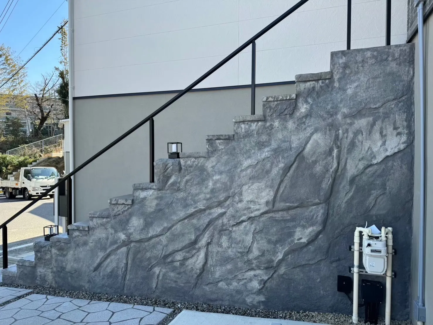 モルタル造形で、庭や玄関周りをさらに魅力的に!